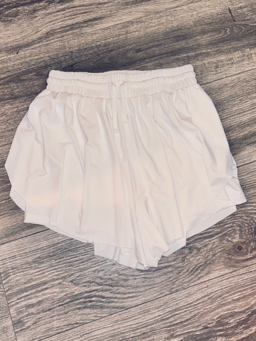 Women's White Elastic-Waist Pull-On Skort with Drawstring